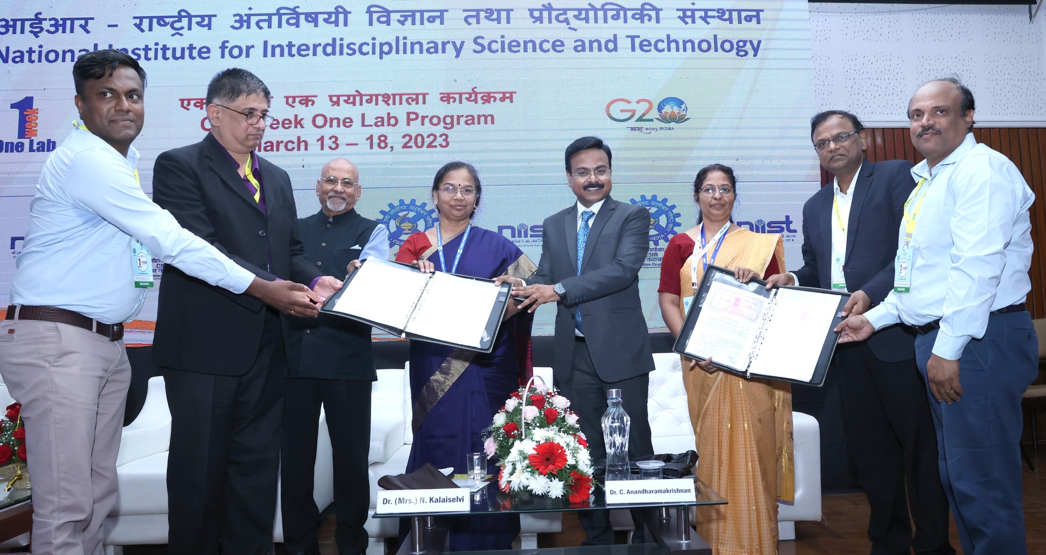 Dr. (Mrs) N. Kalaiselvi (Secretary, DSIR and Director General, CSIR)  inaugurating the One Week One Lab program at CSIR-NIIST